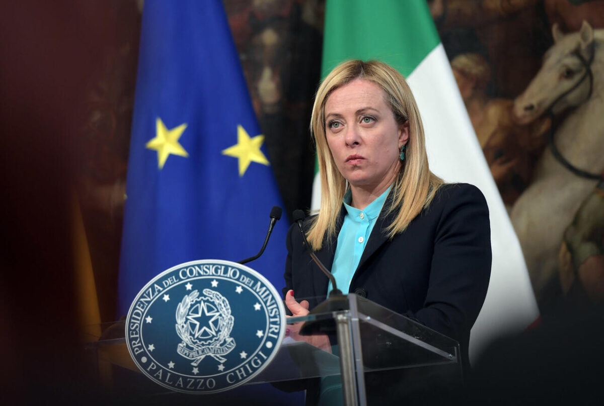 Giorgia Meloni e gli auguri di Natale: "Ci attende un 2025 impegnativo"