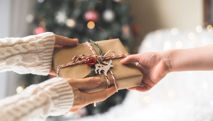 Idee regalo di Natale per lei: le migliori da acquistare online