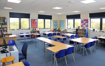 trieste crolla soffitto liceo