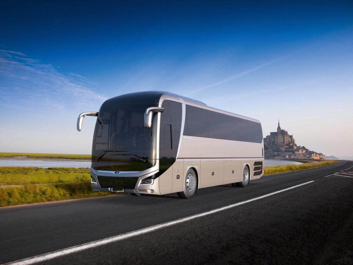 Noleggio Pullman, una soluzione per chi desidera viaggiare in modo pratico, sicuro e confortevole