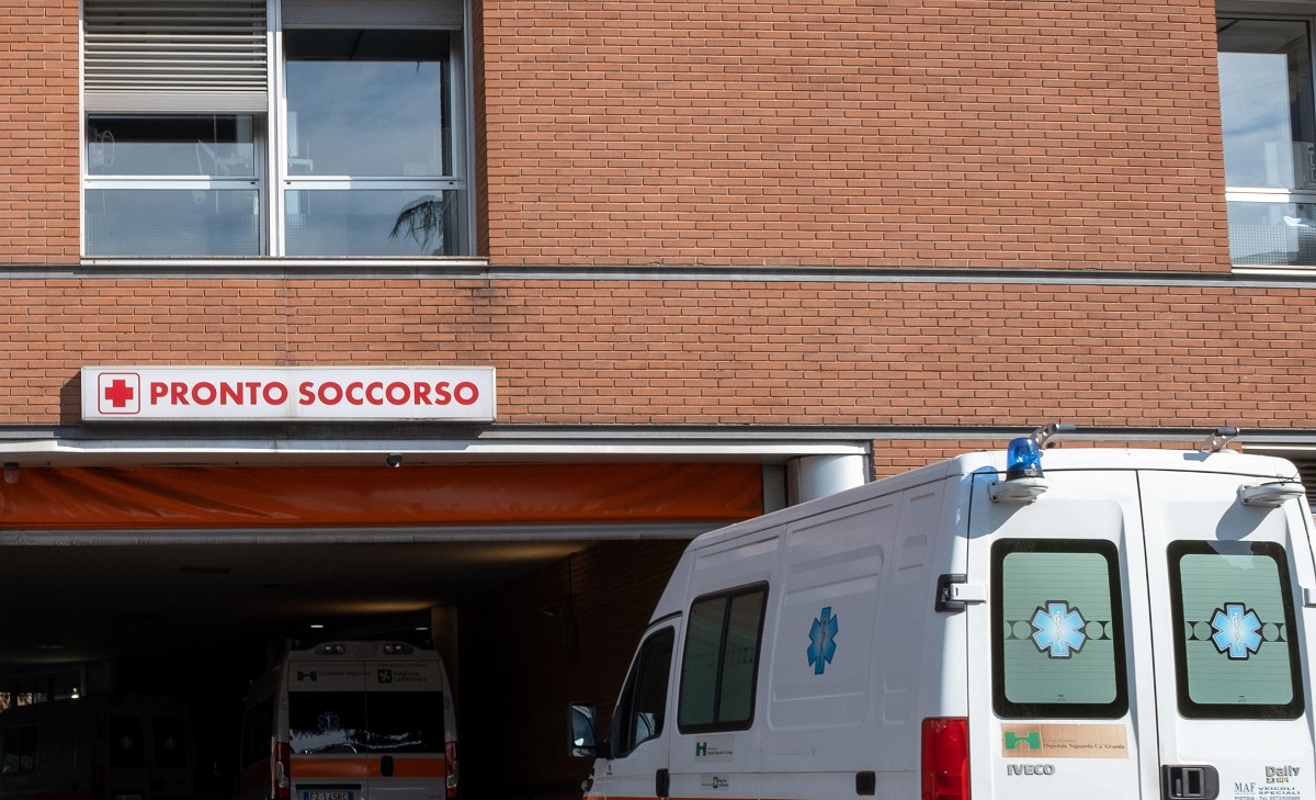 Tragedia in strada a Roma: donna di 69 anni muore investita da un'auto