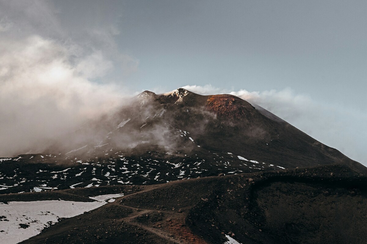 Tragedia sull'Etna: morto Danilo, il ragazzo precipitato per 100 metri durante un'escurisione
