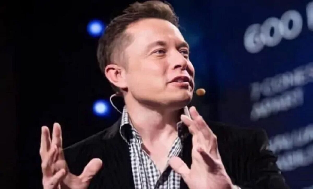 Musk, saluto romano e il commento sull'autismo: sui social fa il giro del mondo
