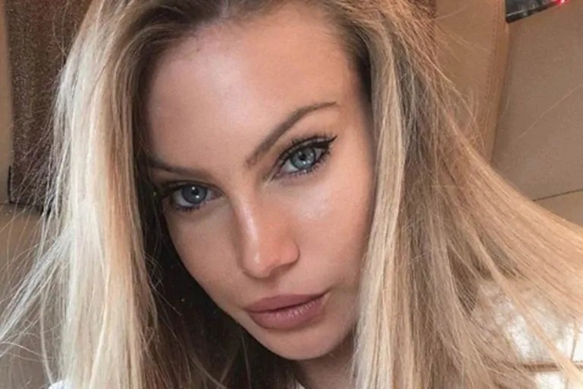 Taylor Mega, scatto "bollente" assieme al suo fidanzato