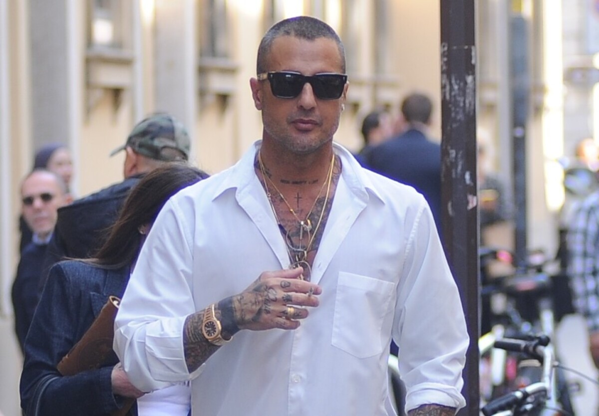 Fabrizio Corona, duro attacco a Sabrina Ferilli: "Parlerò anche di te"