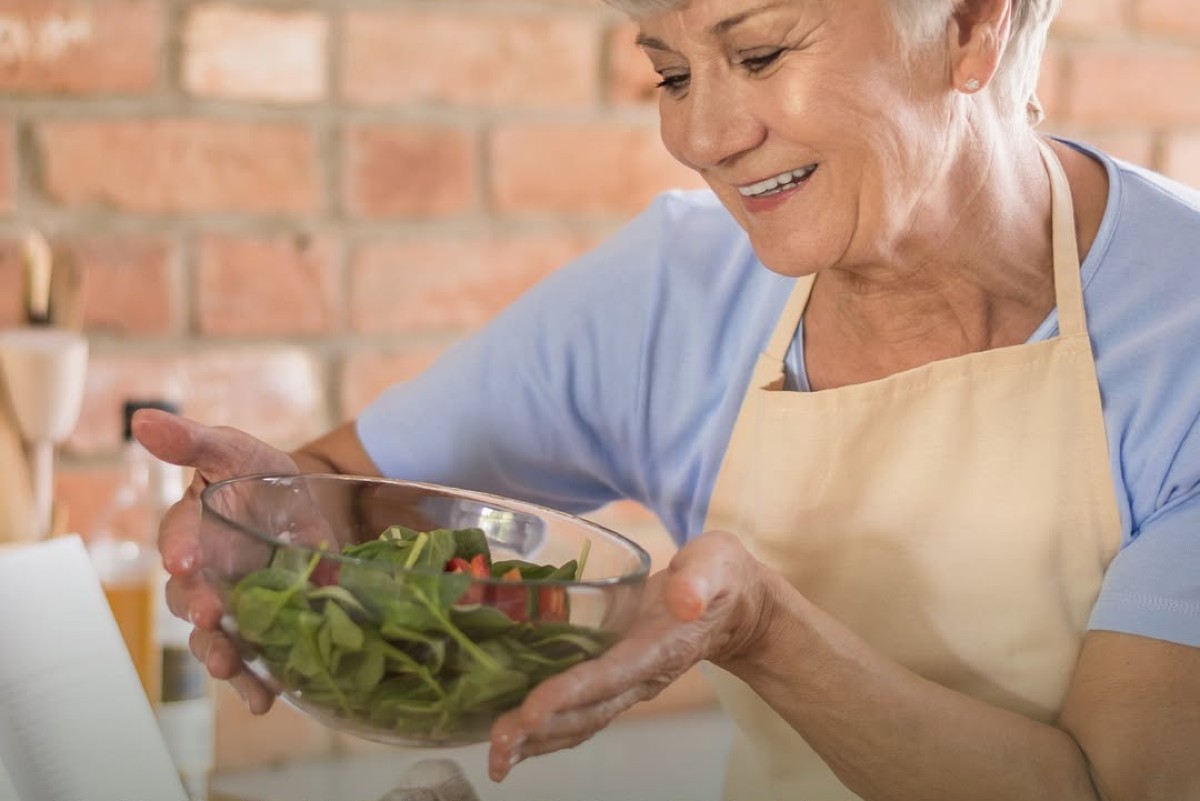 Controllo del peso in menopausa: consigli e regole