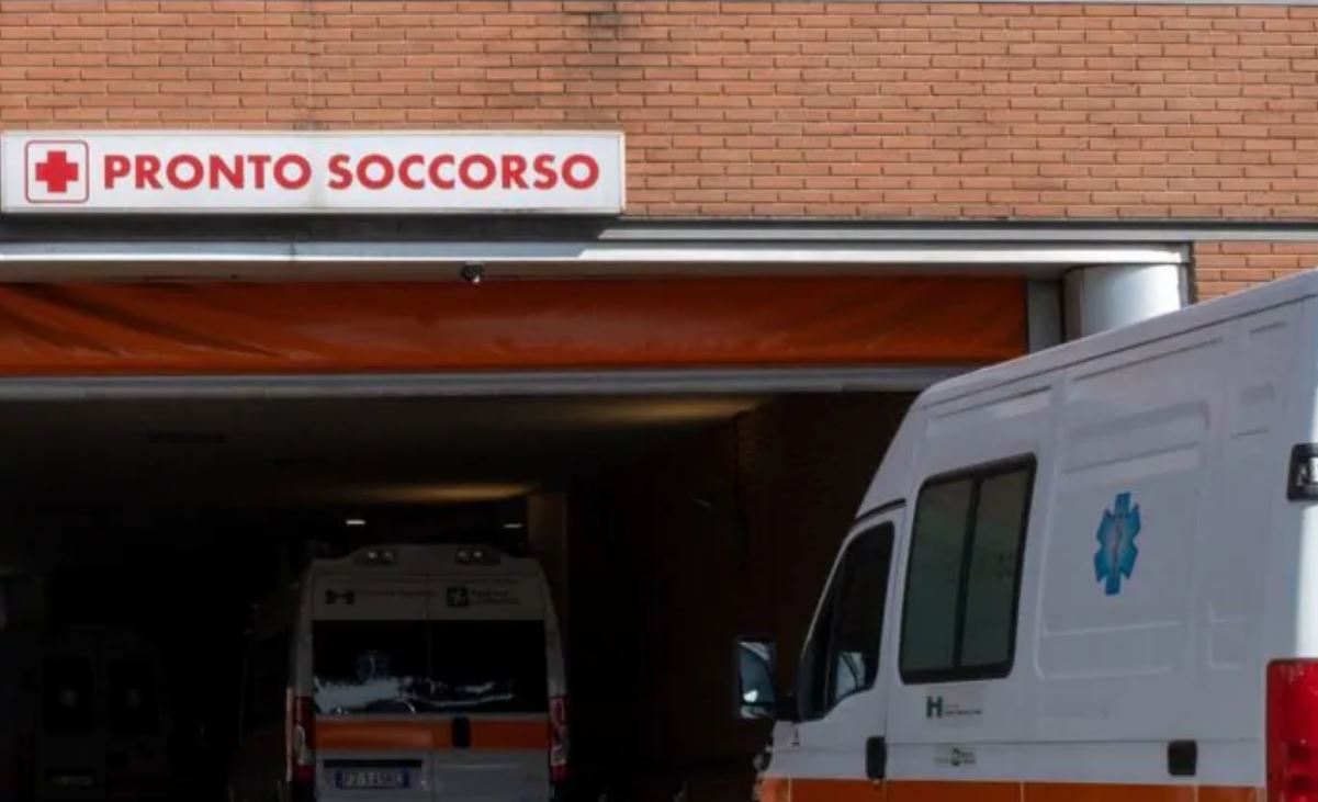 Inseguimento finisce con incidente, feriti anche gli agenti a bordo della volante