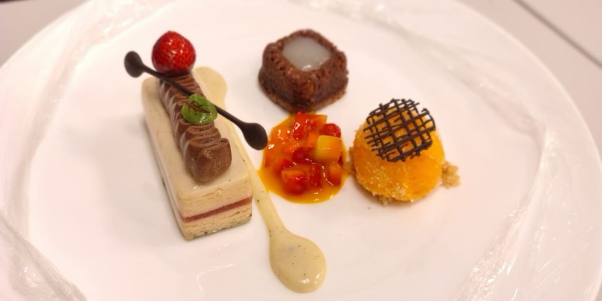 strawberries fields and chocolate campi di fragole e cioccolato 2 fotor 20250224155225