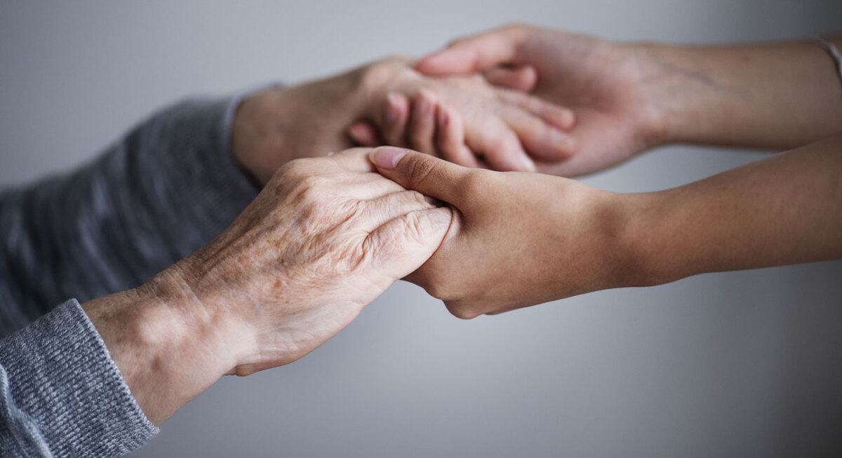 Servizio badanti conviventi per anziani e disabili