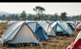 Panorama dei Campi Flegrei con segni di bradisismo