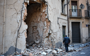 Immagine del crollo di una palazzina a Monteverde