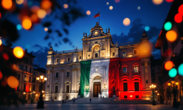 Palazzo Madama con il Tricolore italiano in evidenza