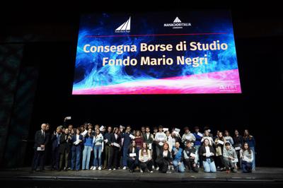 Formazione. Premiato il merito degli studenti milanesi e briazoli, consegnate le 788 Borse di Studio del Fondo Mario Negri e di Manageritalia Lombardia 