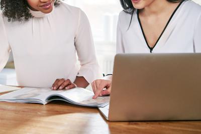 8 marzo, Eurispes: "Il 41,7% donne lavora senza contratto e il 30,2% è in burn out"