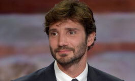 Stefano De Martino Affari Tuoi pacchi