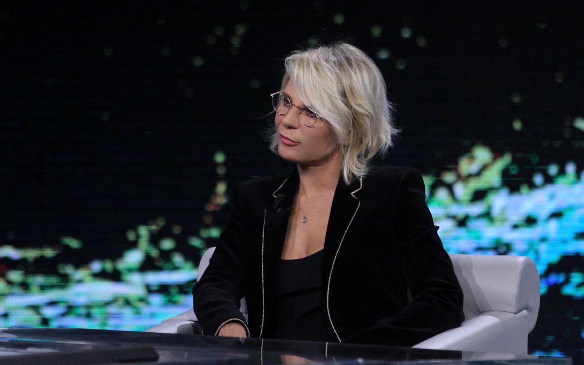 Amici 24, serale con sorpresa: un allievo lascia la scuola