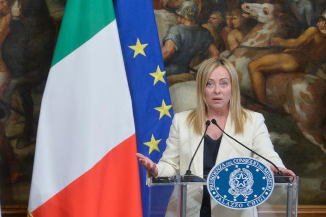 Giorgia Meloni al congresso di Azione: “Senza difesa si vuole l’Ue come una comunità hippie”