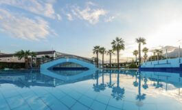 Un rifugio perfetto nella Riviera Ligure di Ponente, dove famiglie e coppie trovano il giusto equilibrio tra divertimento e tranquillità. 