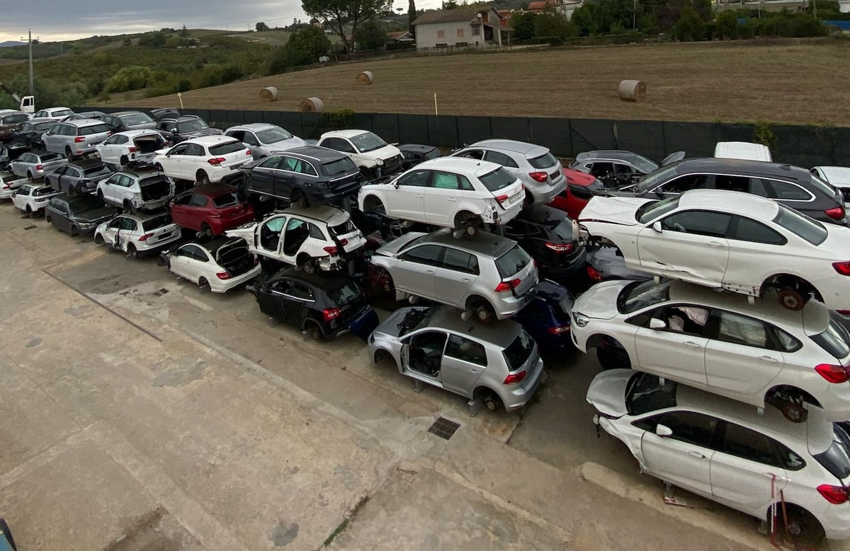 Autodemolizioni a domicilio: il modo migliore di sbarazzarsi del proprio vecchio autoveicolo