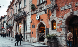 Polizia arresta sospetto favoreggiatore immigrazione a Trieste