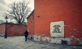 Immagine che rappresenta il conflitto tra governo e magistratura sul decreto sicurezza