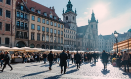 Franco Abruzzo, noto giornalista italiano, in un evento