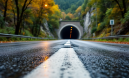 Incidente stradale sulla statale 106 con auto coinvolte