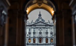 Giorgia Meloni e JD Vance durante un incontro ufficiale