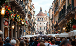 Folla di turisti a Napoli durante la Pasqua 2023