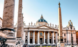 Re Carlo durante la sua visita al Quirinale
