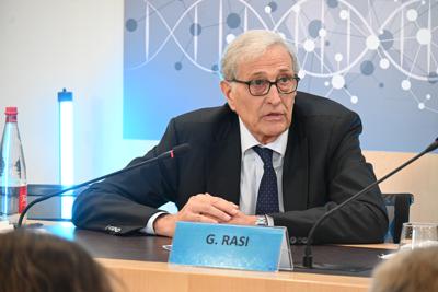 Farmaci, Rasi: "In Italia soluzione modello per incentivare nuovi antibiotici"