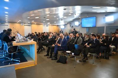 Sanit&agrave;, gli italiani si fidano ancora del SSN ma sono costretti al privato dalle liste d'attesa