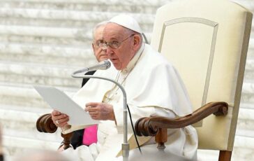 Funerali Bergoglio, i look