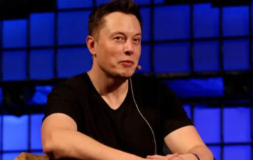 Elon Musk lega dazi