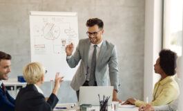 64fbac60b65d5df69a8c8cae a manager guiding their team 265x160