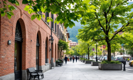 Immagine di risse nel centro di Bolzano con polizia