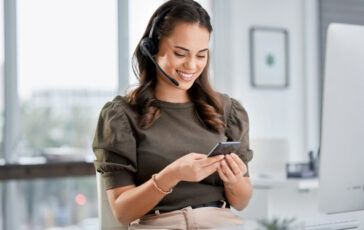cc blog types of call centers 1024x650 1 364x230