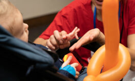 Aiutare i bambini più sfortunati e le loro famiglie che devono convivere con una malattia genetica rara