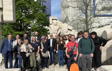 featured 2212387 364x230