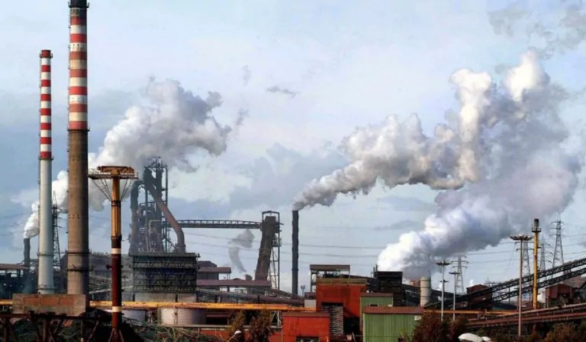 Ex Ilva e la cassa integrazione: il rogo e la crisi produttiva che minacciano il futuro dello stabilimento