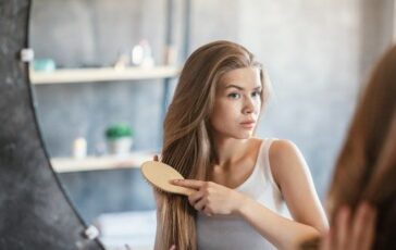 Spazzole in legno: il segreto per capelli sani e splendenti