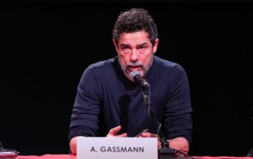 Alessandro Gassman: "Togliete il nome di mio padre dal teatro"