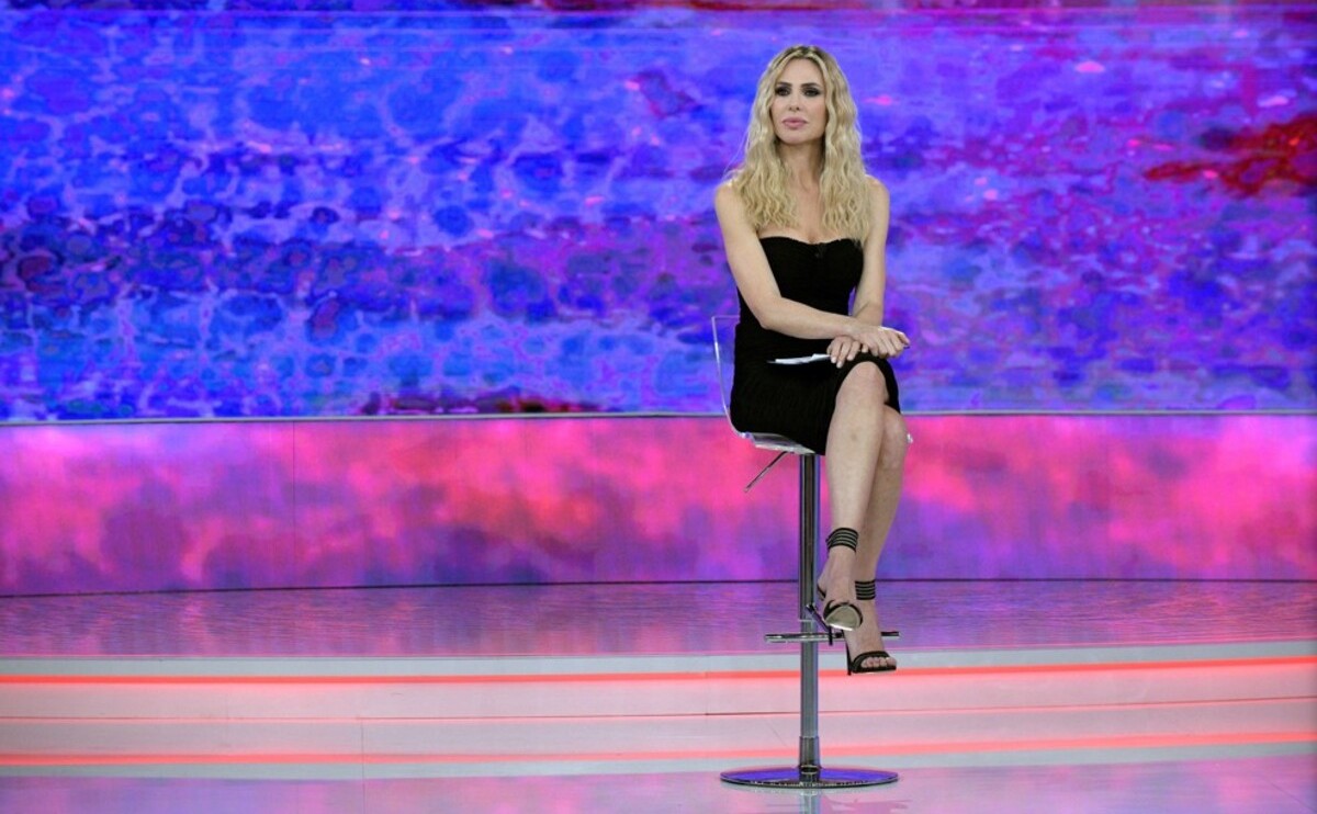 A The Couple si commenta la storica lite tra Belen e Luxuria all'Isola dei Famosi: l'opinione dei concorrenti