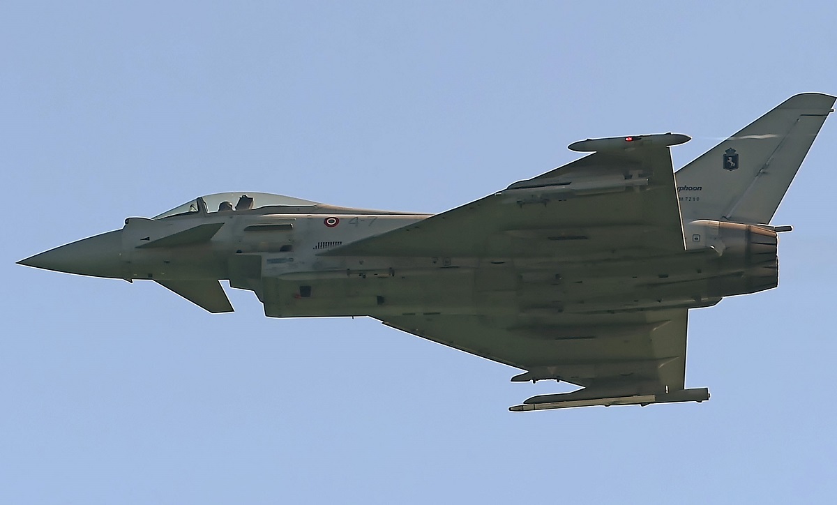 Tel Aviv, missile lanciato dallo Yemen colpisce zona aeroporto: arriva la rivendicazione dell'attacco