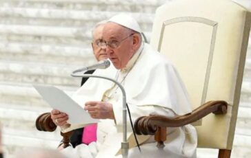 Conclave rinuncia Angelo Becciu