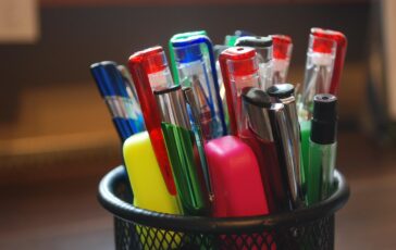 pen 327605 1280 2 364x230