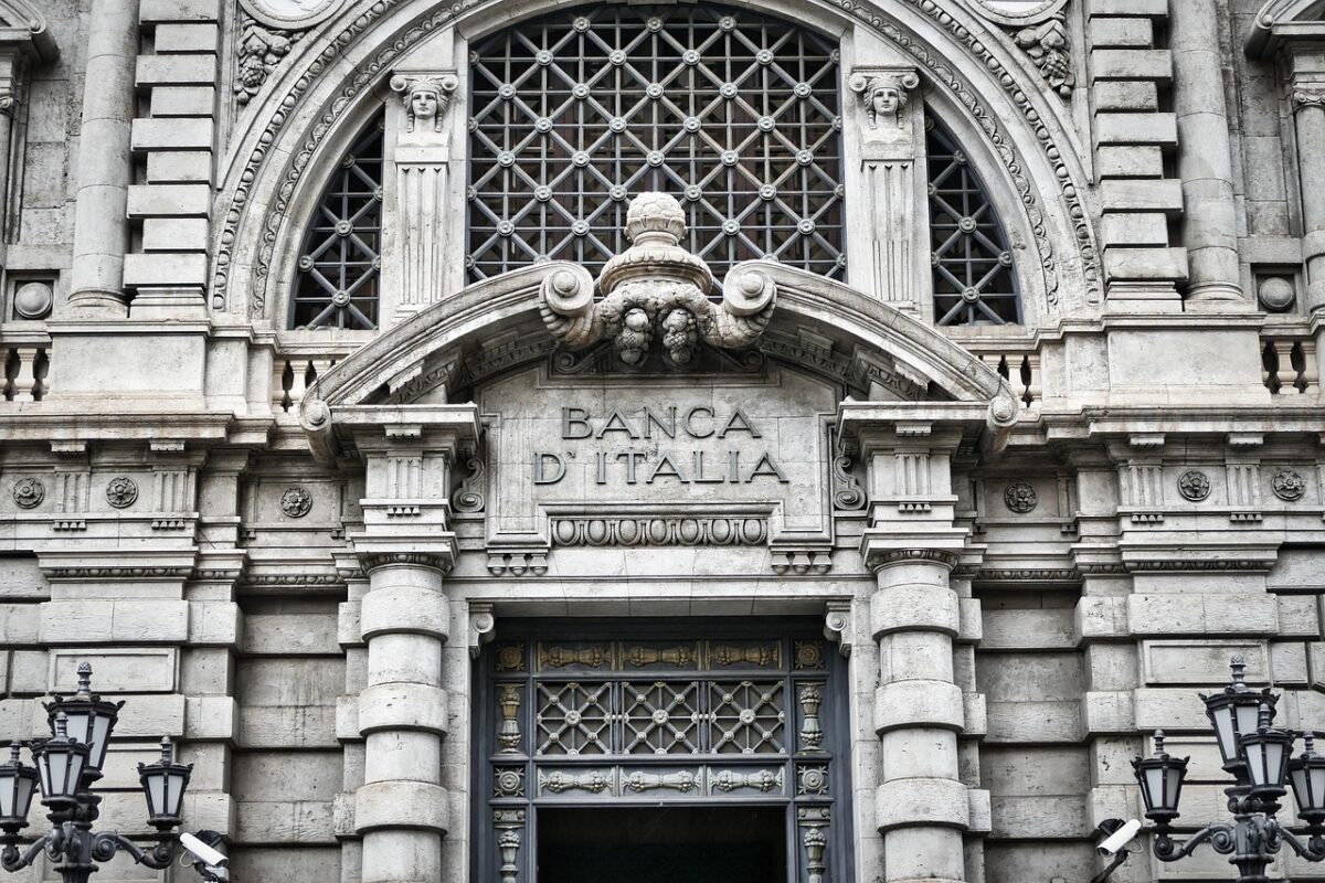 Montepaschi, il ritorno sotto i riflettori: intrecci e strategie nell’offensiva su Mediobanca
