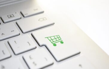e commerce 3692440 1280 1 364x230