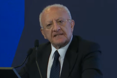 Sanità, De Luca: "Campania derubata di 3 mld in 10 anni, ora stesse risorse per tutte le regioni"