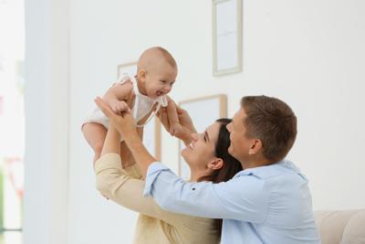 Fecondazione, l'et&agrave; del padre conta: se &egrave; over 45 pi&ugrave; rischi di aborto e insuccesso